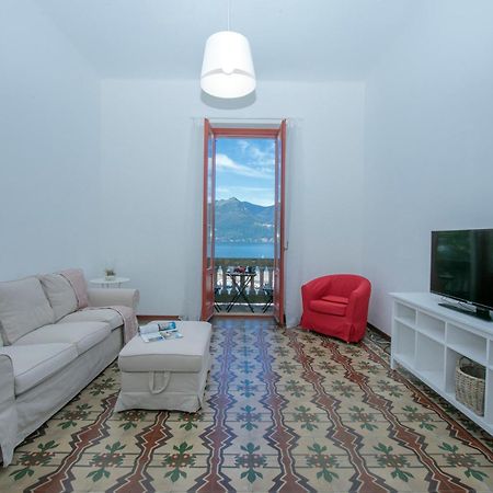 Residenza Oleandro Lake View Luino Center - Happy Rentals Bagian luar foto