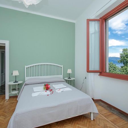 Residenza Oleandro Lake View Luino Center - Happy Rentals Bagian luar foto