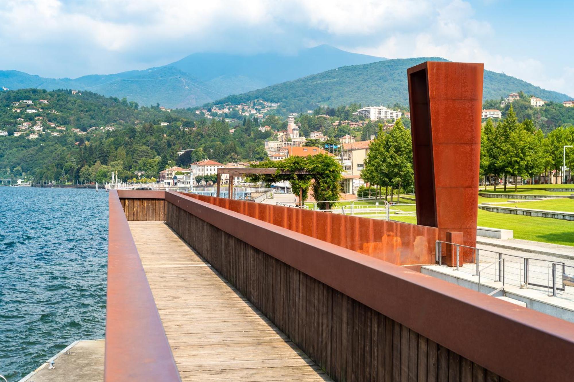 Residenza Oleandro Lake View Luino Center - Happy Rentals Bagian luar foto