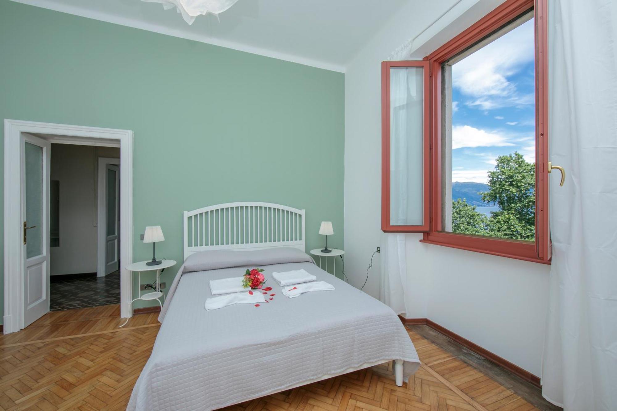 Residenza Oleandro Lake View Luino Center - Happy Rentals Bagian luar foto