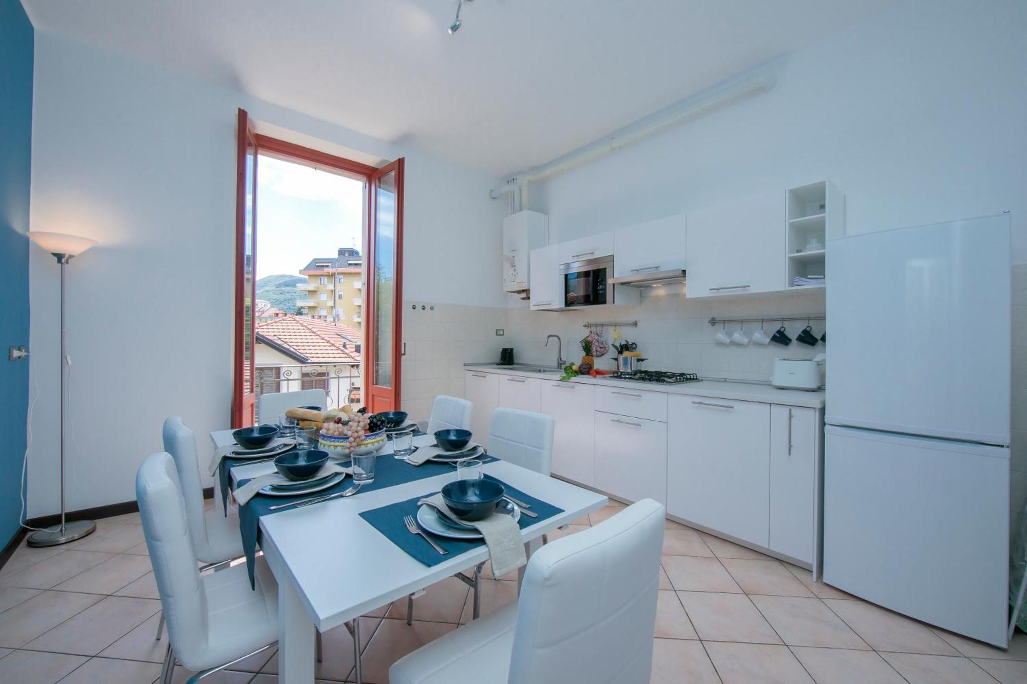 Residenza Oleandro Lake View Luino Center - Happy Rentals Bagian luar foto